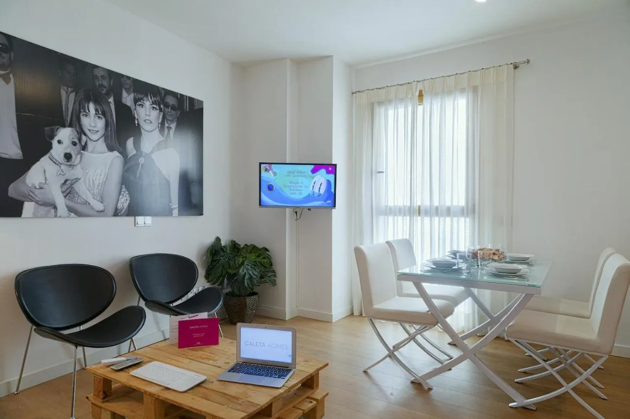 Caleta Homes - Apartamentos Pompidou Malaga Spain